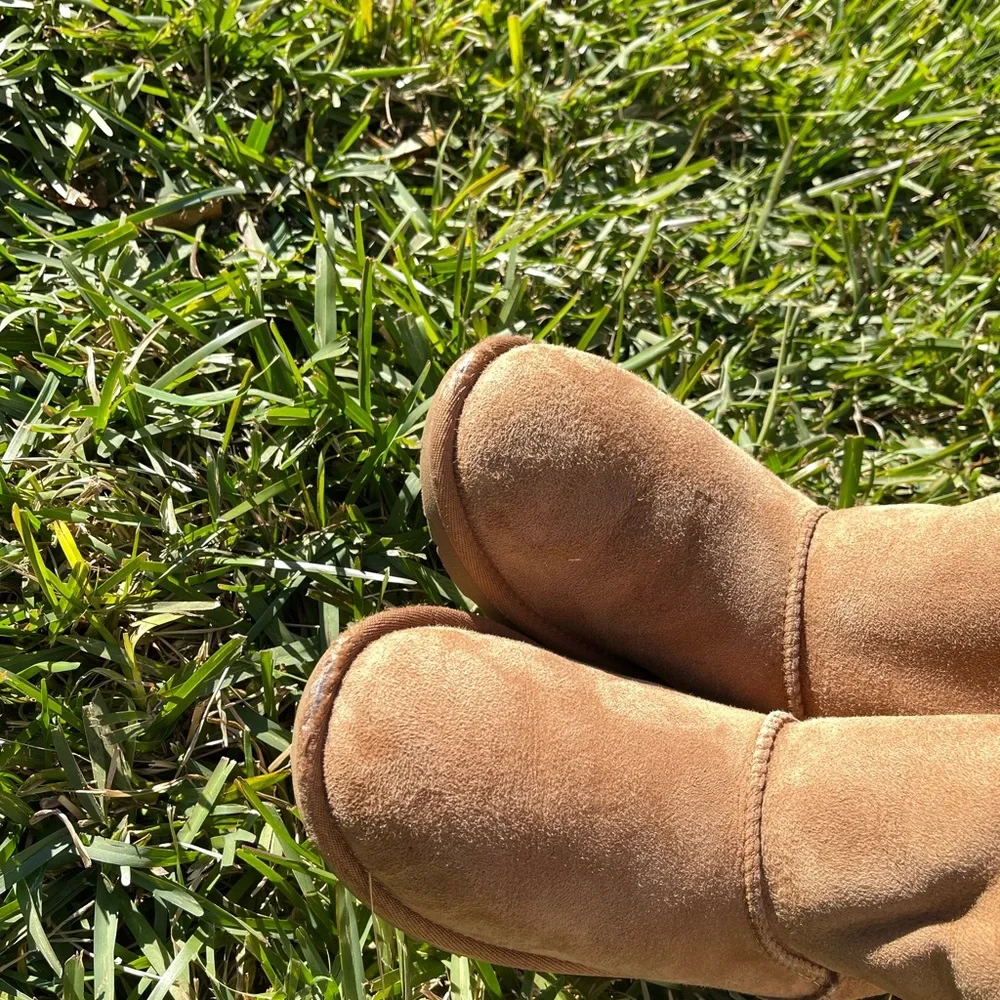 UGG Classic Tall chestnut Size 5 womens winter boots cozy and warm